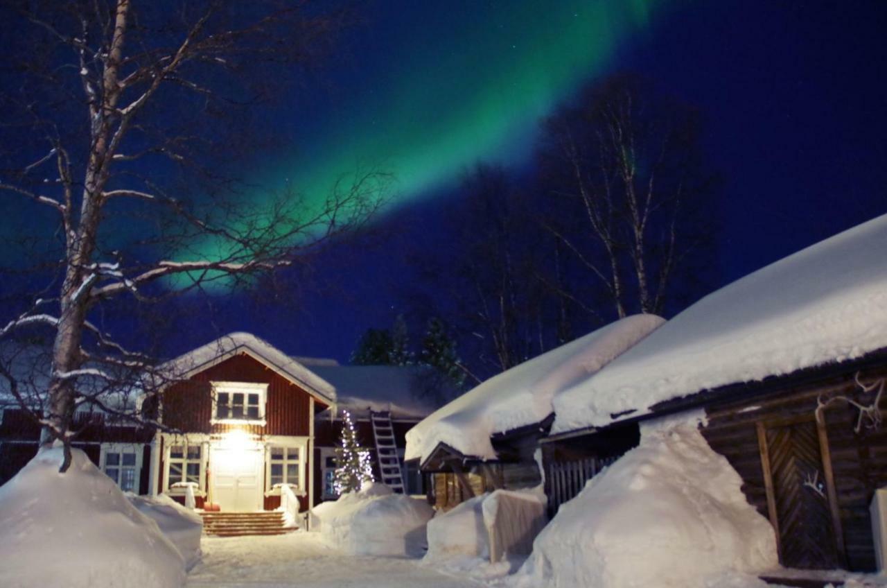 Lauri Historical Log House Manor Hotel Rovaniemi Bagian luar foto