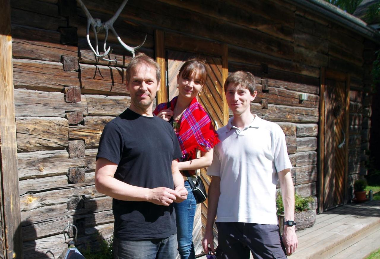 Lauri Historical Log House Manor Hotel Rovaniemi Bagian luar foto